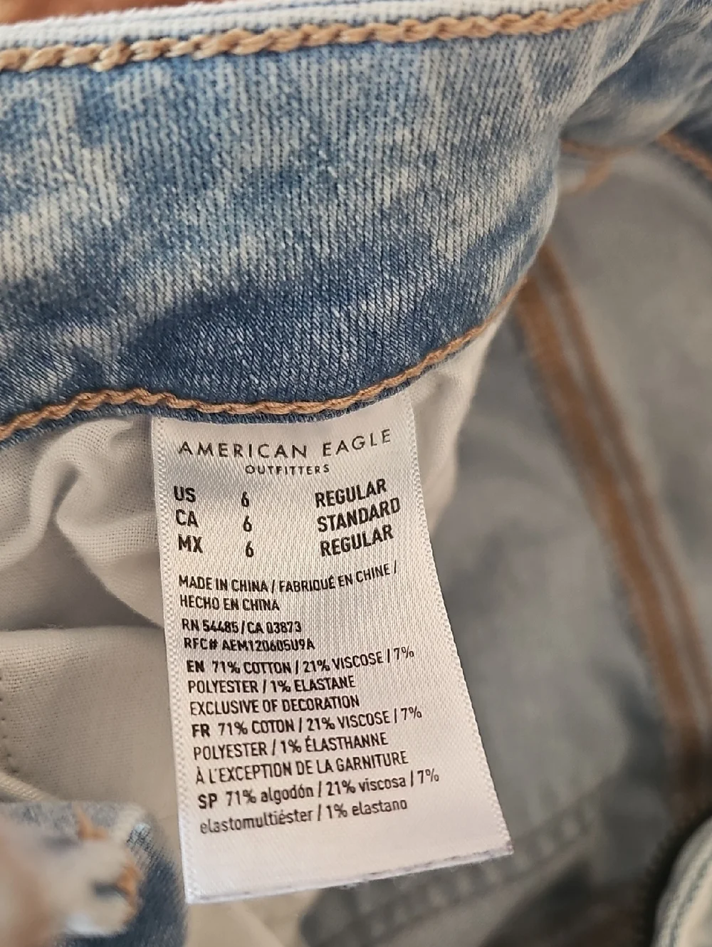 American Eagle Light Wash Distressed Women’s Jeans - Size 6 High-Rise Jeggings - Picture 7 of 8